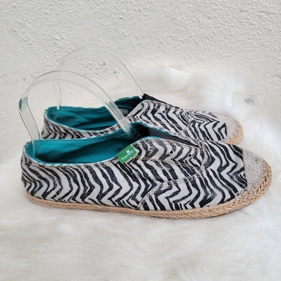SANUK beige black zebra print espadrille slipon flats 8 M - Picture 1 of 6